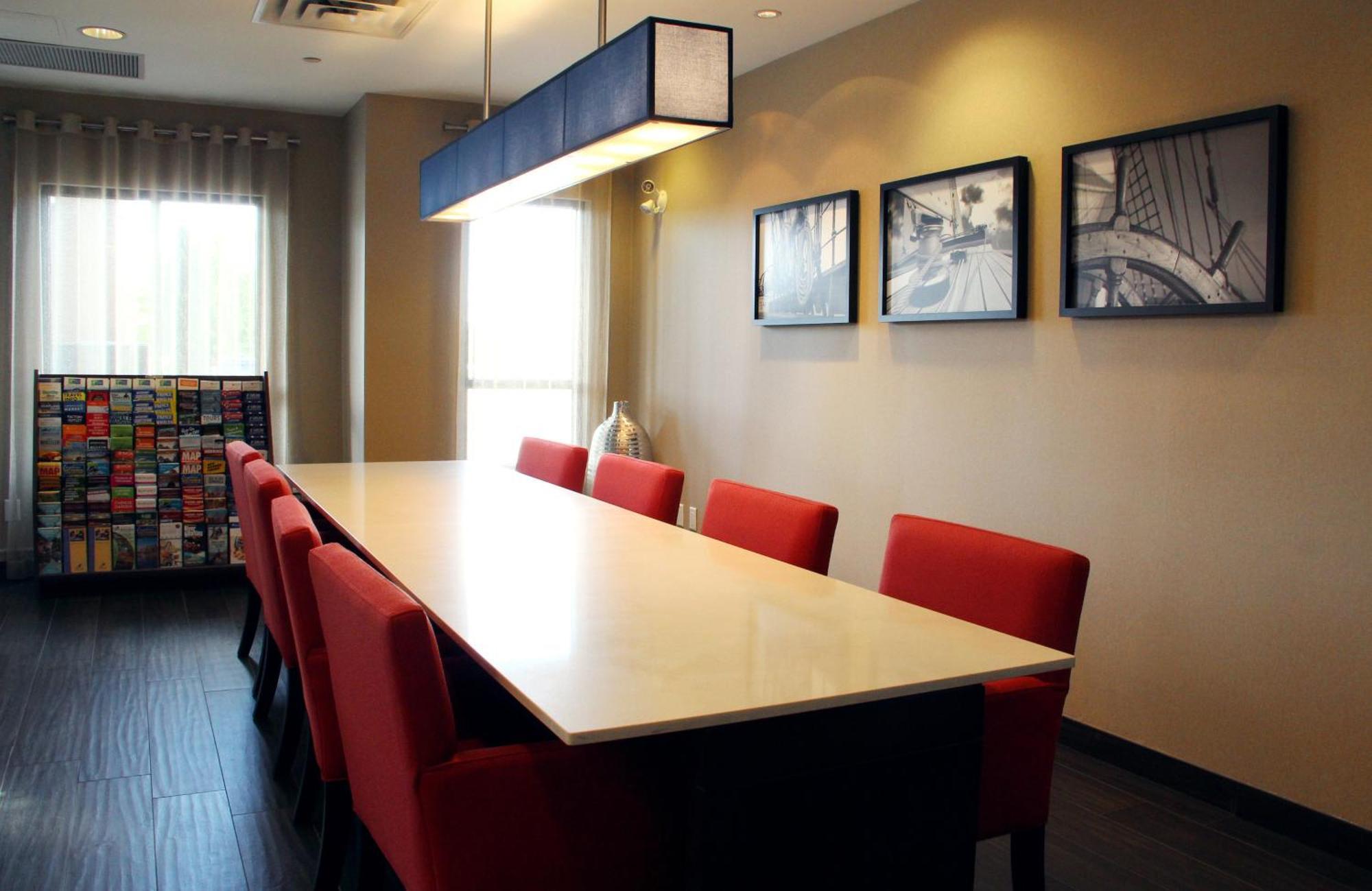 Holiday Inn Express & Suites Riverport Richmond By Ihg Extérieur photo