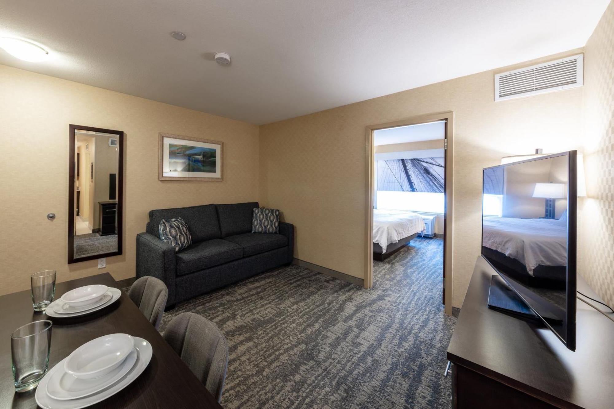 Holiday Inn Express & Suites Riverport Richmond By Ihg Extérieur photo